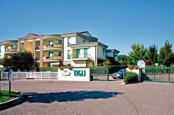 Ancheggiamenti moderni in un complesso residenziale.